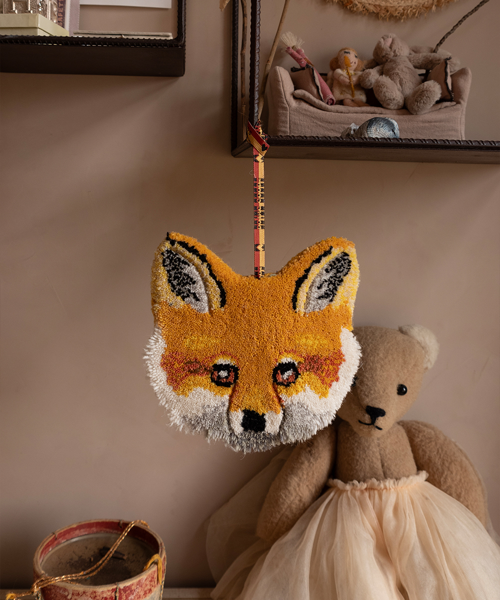 Freddy Fox Gift Hanger